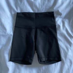 Lululemon Wunder Train High Rise Shorts 6”